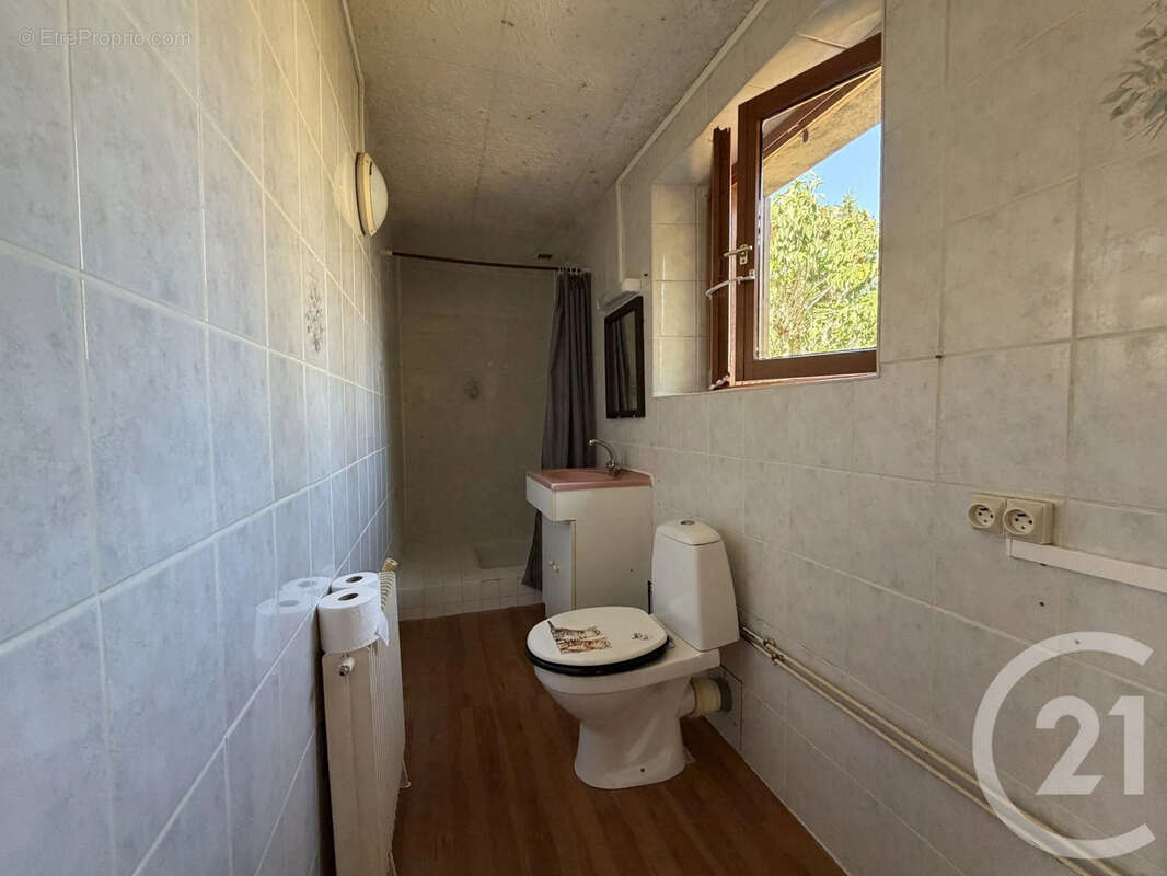Maison 99 m² à Saint-Denis-Les-Ponts  - photo 5
