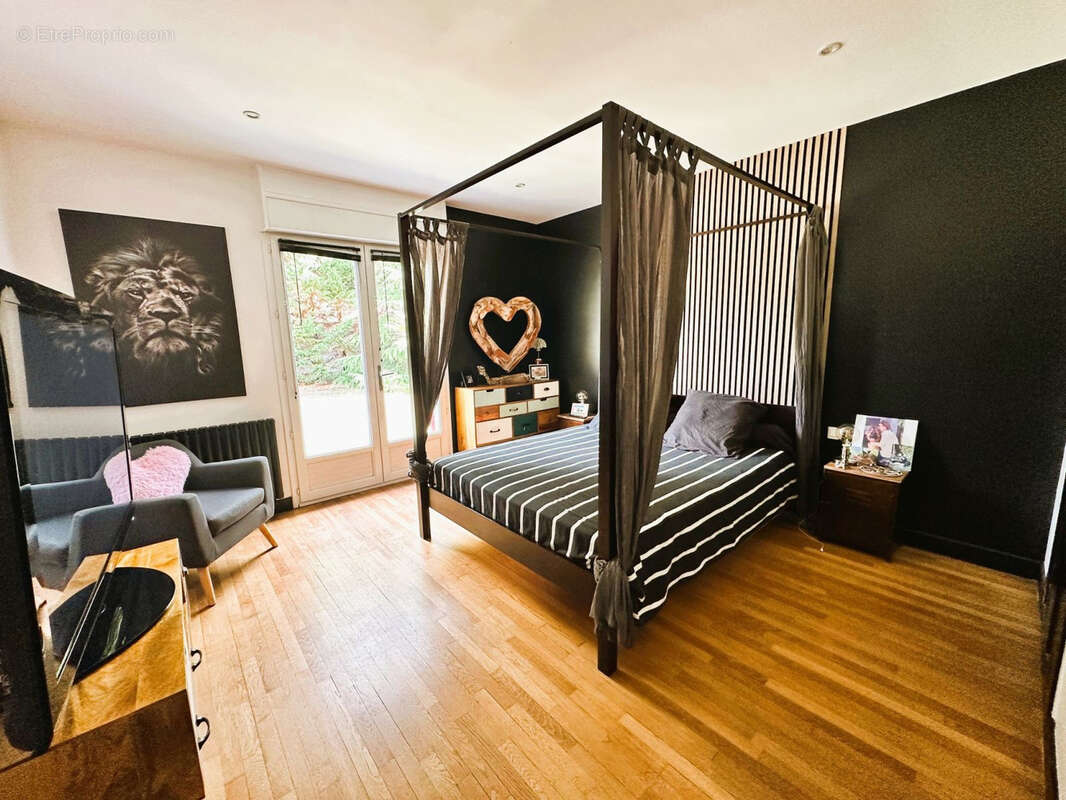 Maison à SAINT-YORRE