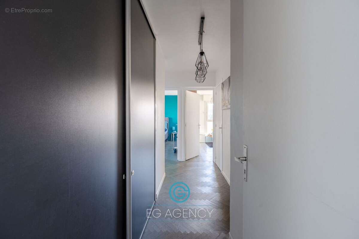 Appartement à MARSEILLE-9E