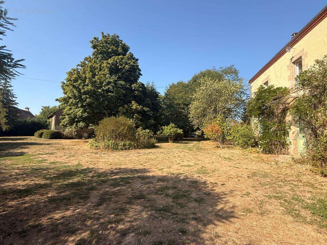 Propriété de caractère 284m² habitable, 5 chambres, annexe + grange sur terrain de 6885m² 197 000 € - photo 18