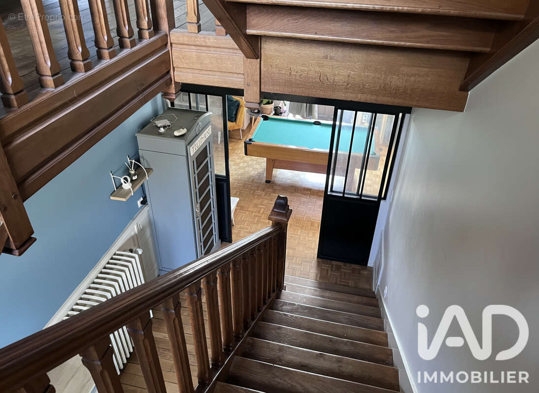 Maison 267 m² à Fougeres  - photo 9