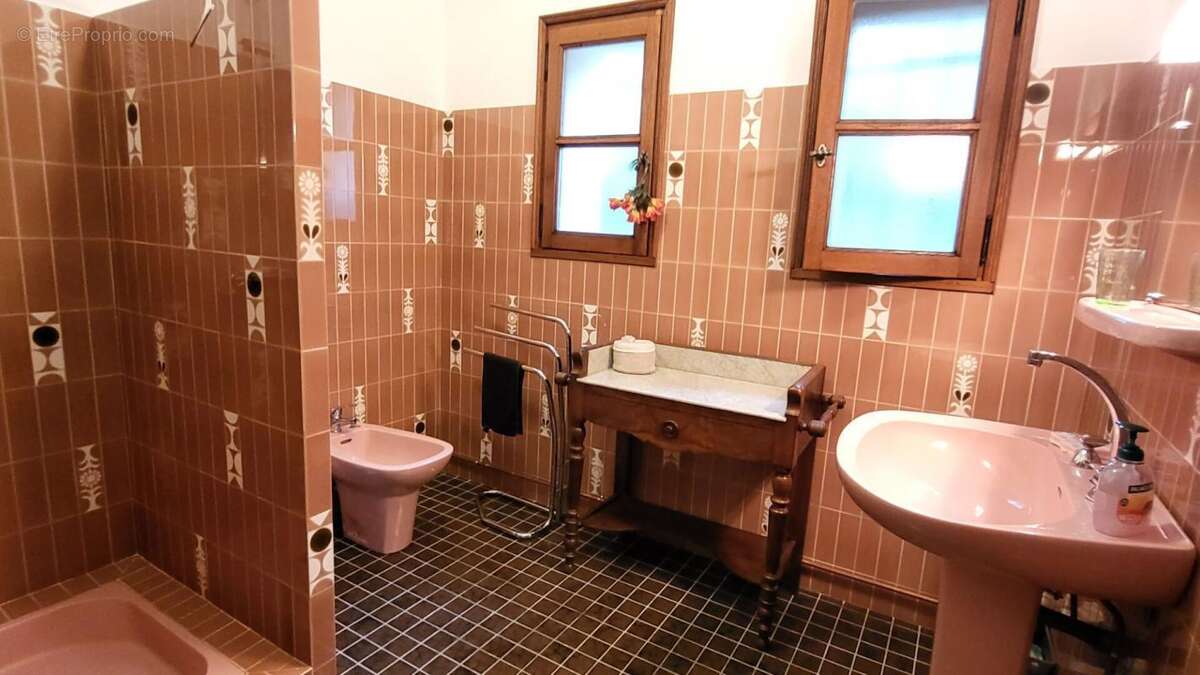 Maison à LARGENTIERE