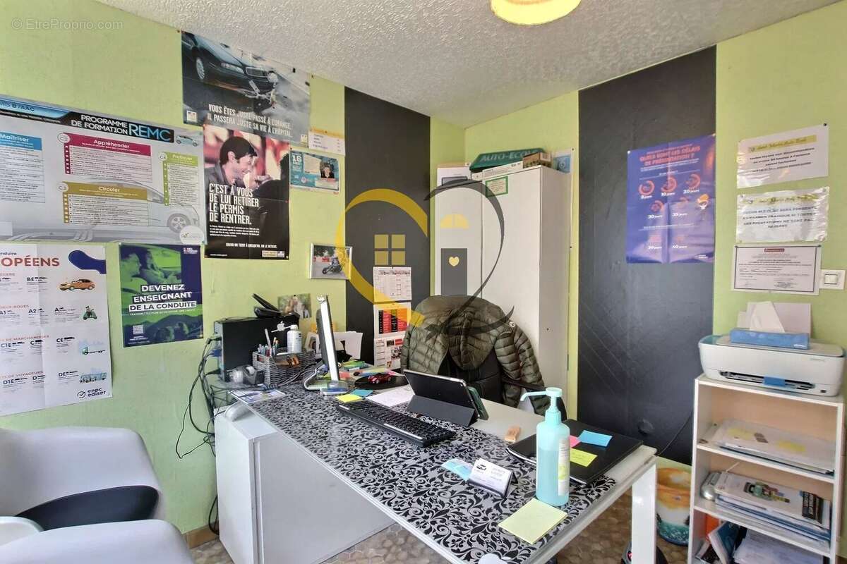 IMMEUBLE DE 196,98 m² à Saint Martin D'Auxigny - photo 3