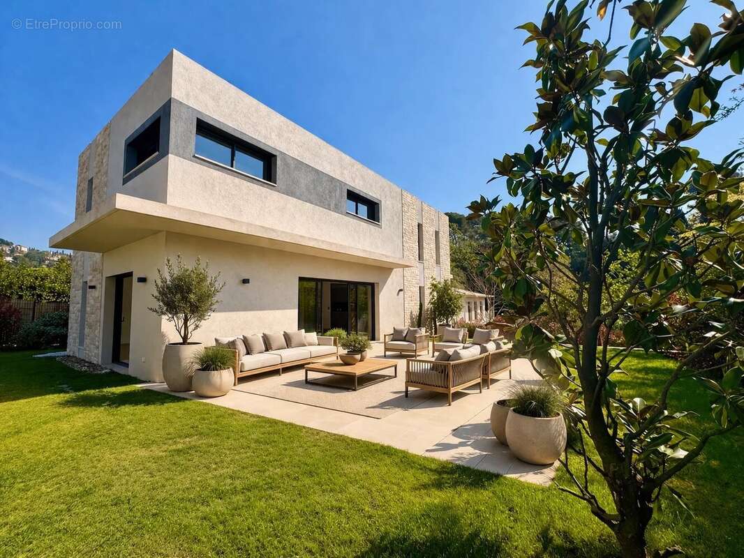Maison à MOUGINS