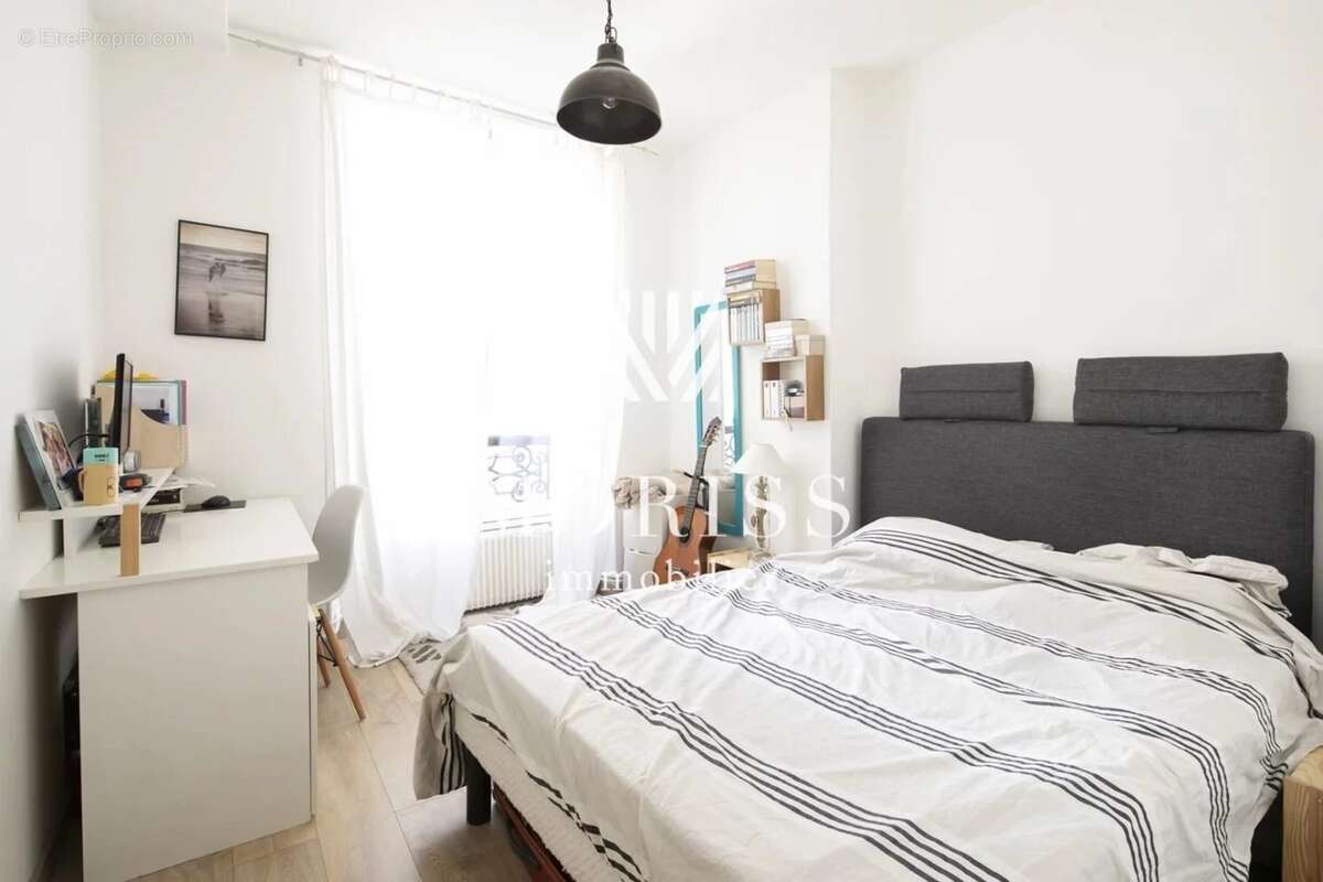 Appartement à PARIS-4E