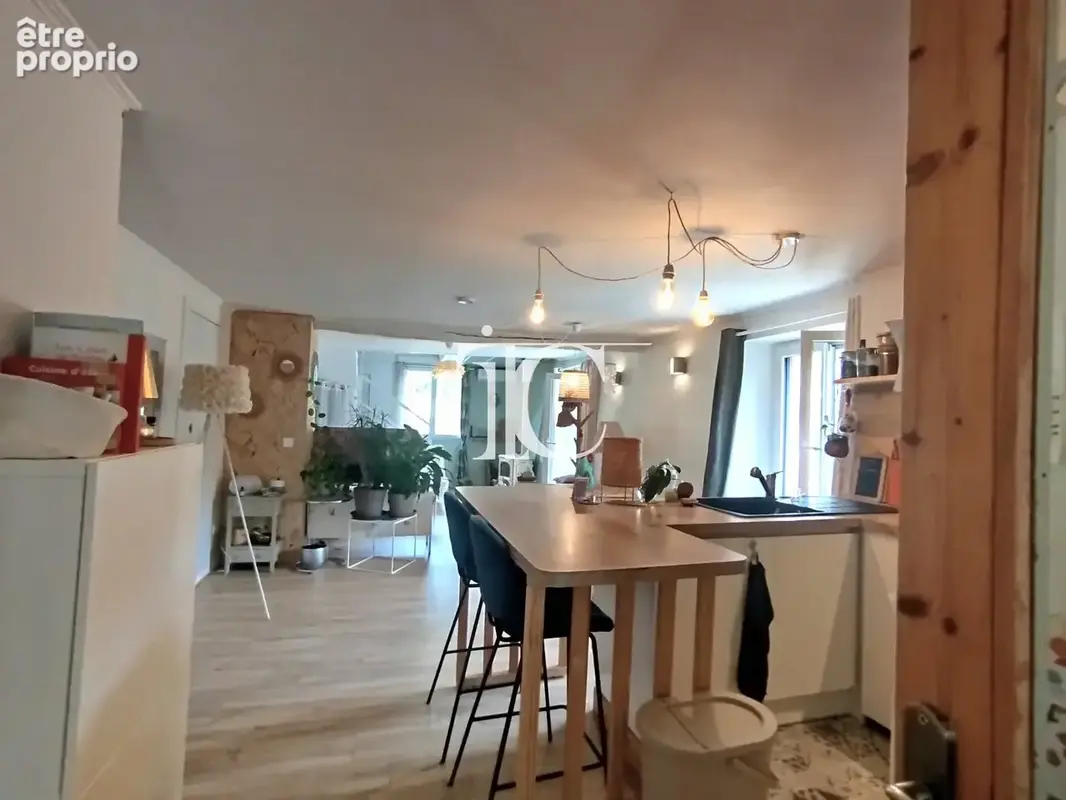 Maison de village en pierre restauree * 2 chambres * clede * jardin * calme mais proche commodites * - photo 17