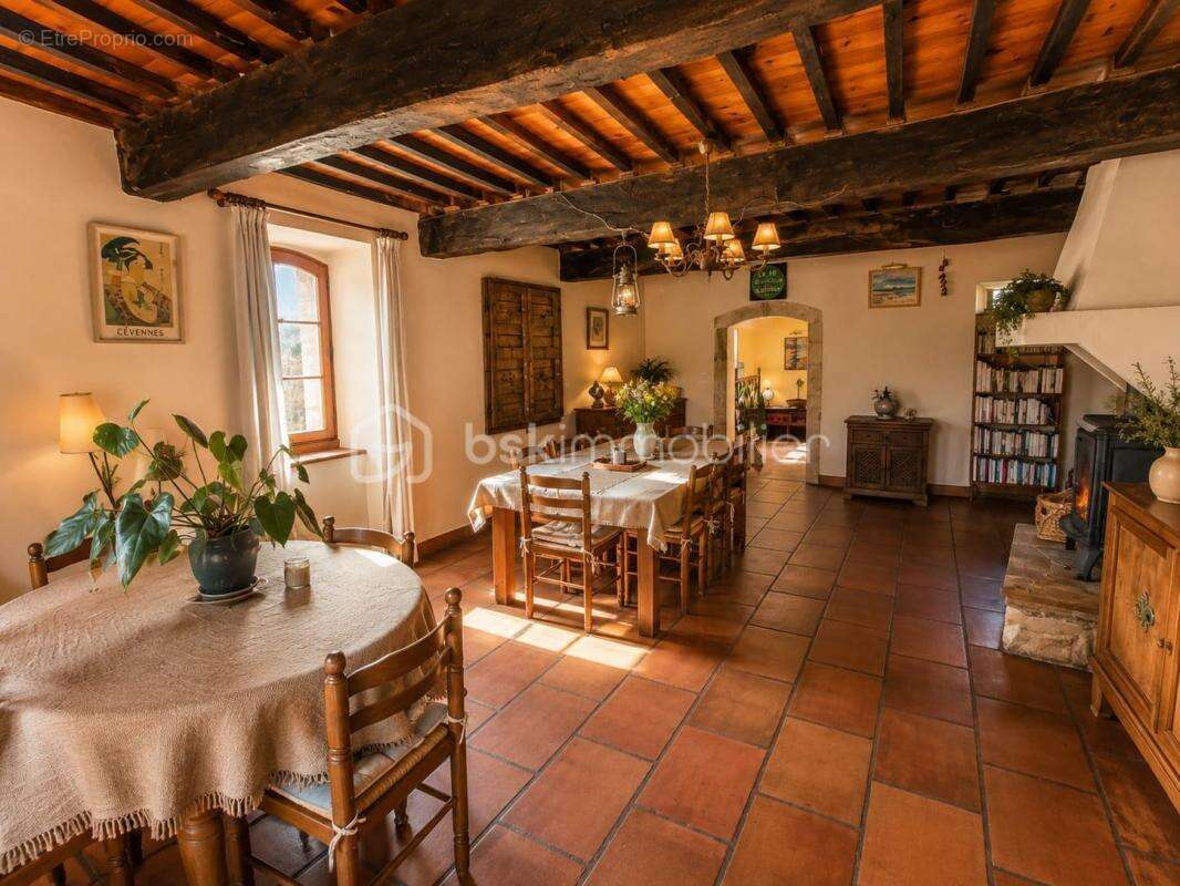 La Maison du Cadran  Demeure cévenole du XVIIIᵉ siècle - 274 m² - 3 suites - Jardins - chambres d'hôtes - photo 5