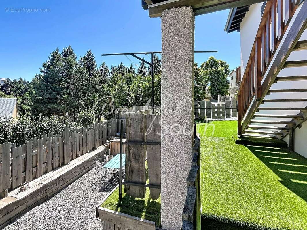 Maison renovee avec terrasses et parking, formigueres - photo 10