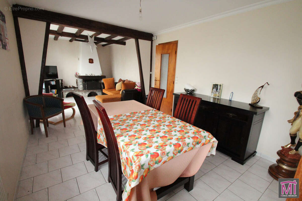 Maison à NANTEUIL-LE-HAUDOUIN