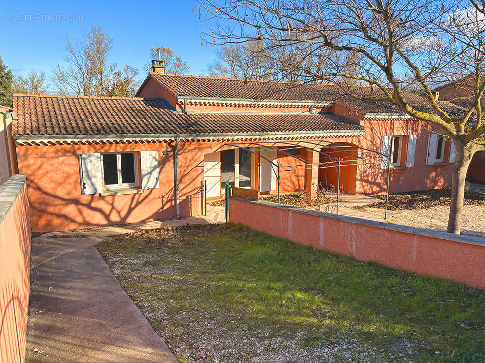 Maison à MALATAVERNE