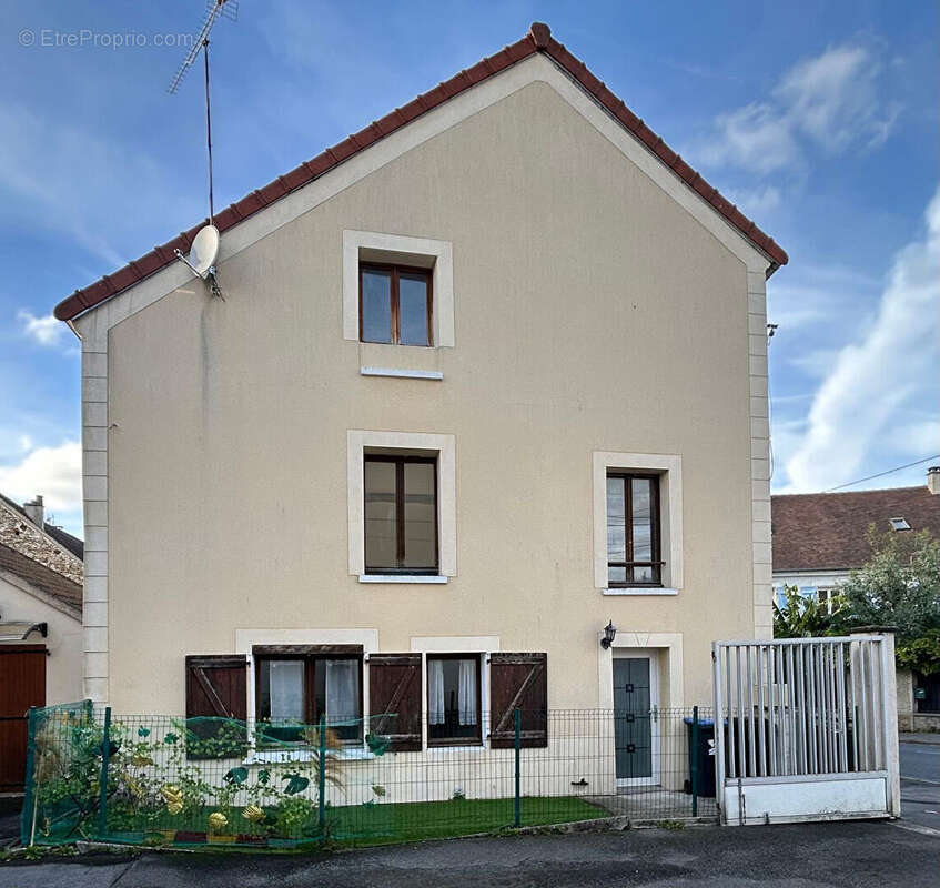 Maison à NANTEUIL-LES-MEAUX