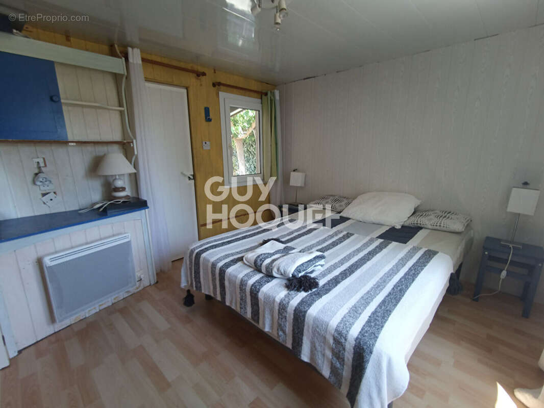 Terrain à SAINT-PIERRE-D&#039;OLERON