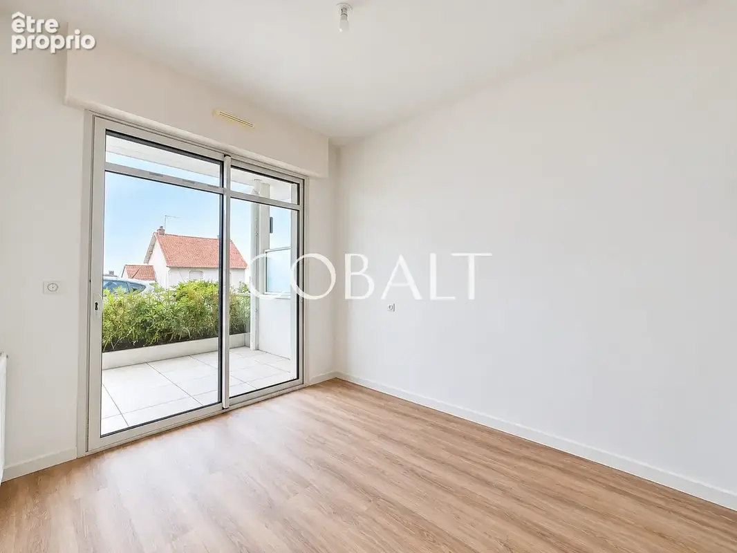 Appartement - 98 m2 - 3 chambres - Rez-de-jardin - double garage - Secteur Bonne Source - photo 6