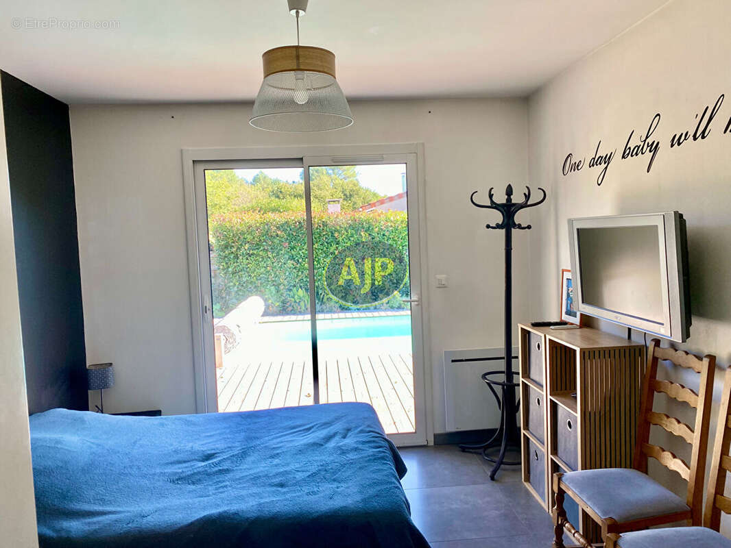 Maison à NAUJAC-SUR-MER