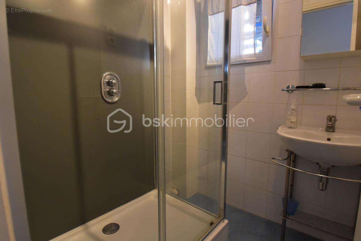 Appartement à LES CLAYES-SOUS-BOIS