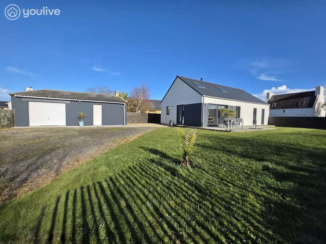 Maison à PLOUGUERNEAU