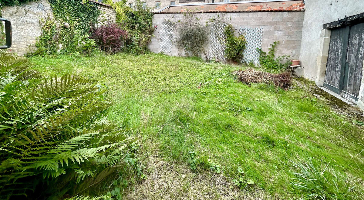 Maison à CONTREXEVILLE