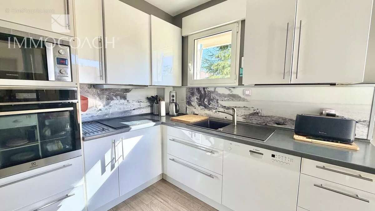 Appartement à CARQUEIRANNE