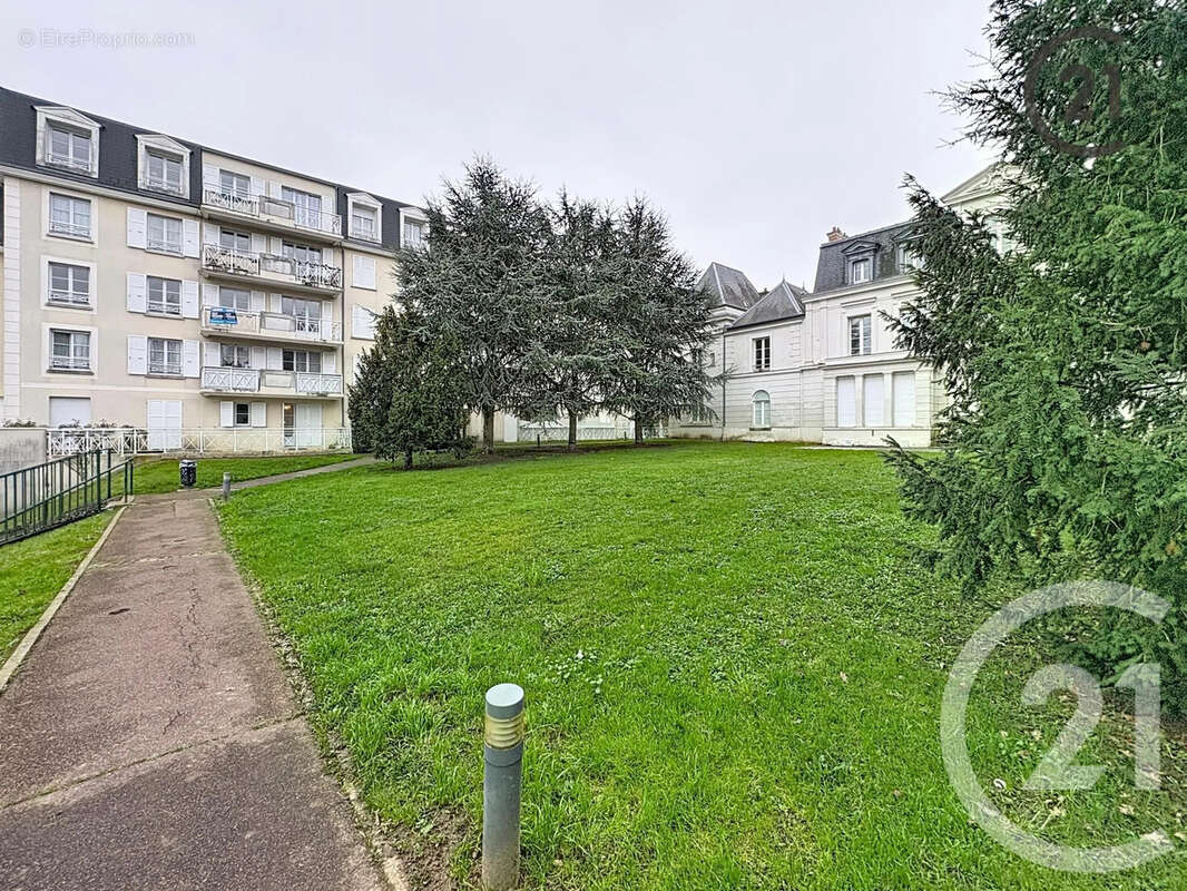 Appartement à COMBS-LA-VILLE