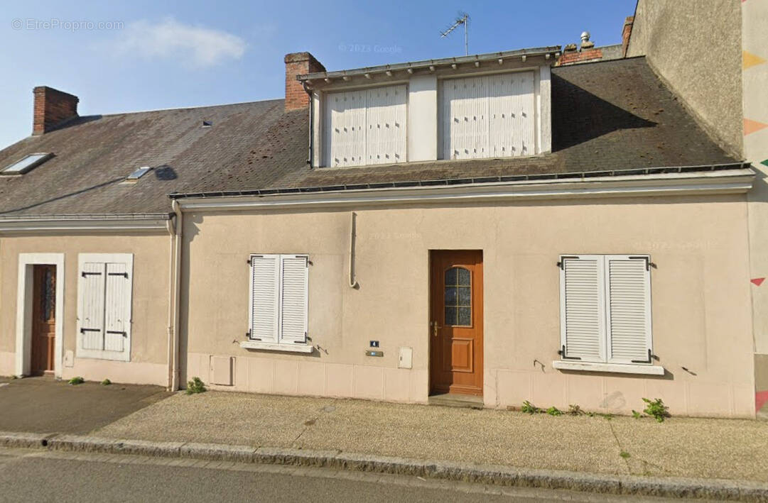 Maison à YVRE-L'EVEQUE