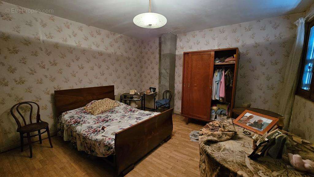 Maison à LE GRAND-SERRE