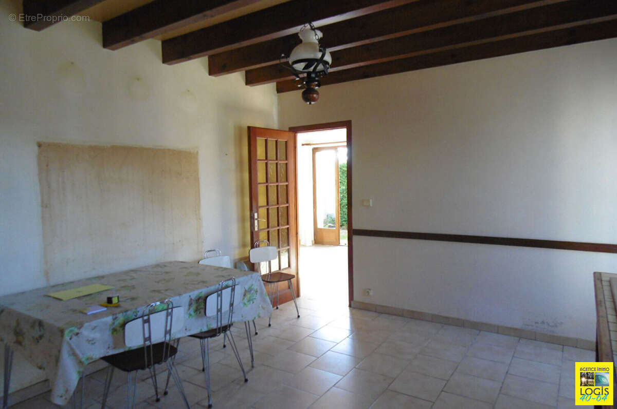 Maison à ORTHEVIELLE