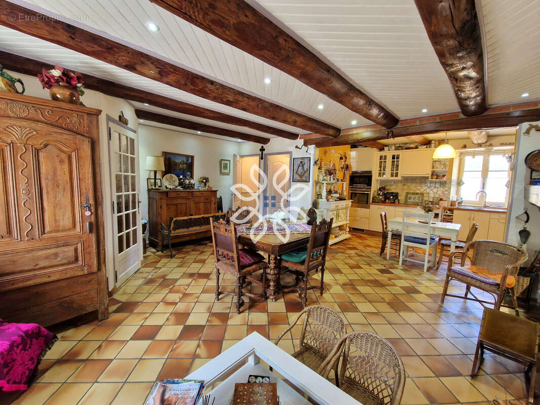 Maison à MASSIAC