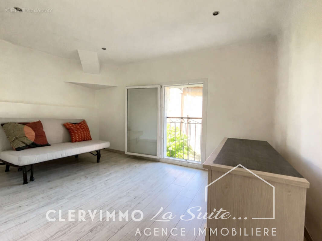 Appartement à MARSEILLE-9E