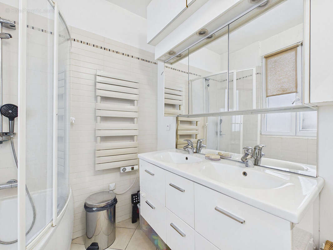 Appartement à PARIS-9E