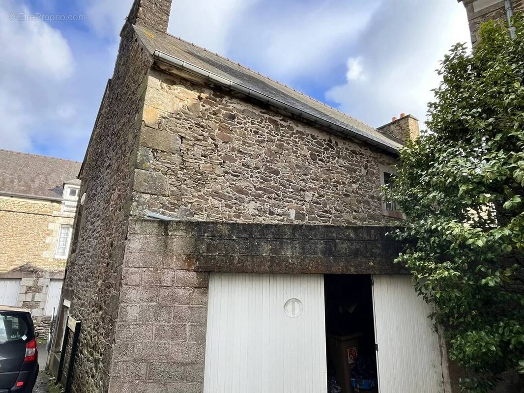 Maison à PLOUER-SUR-RANCE