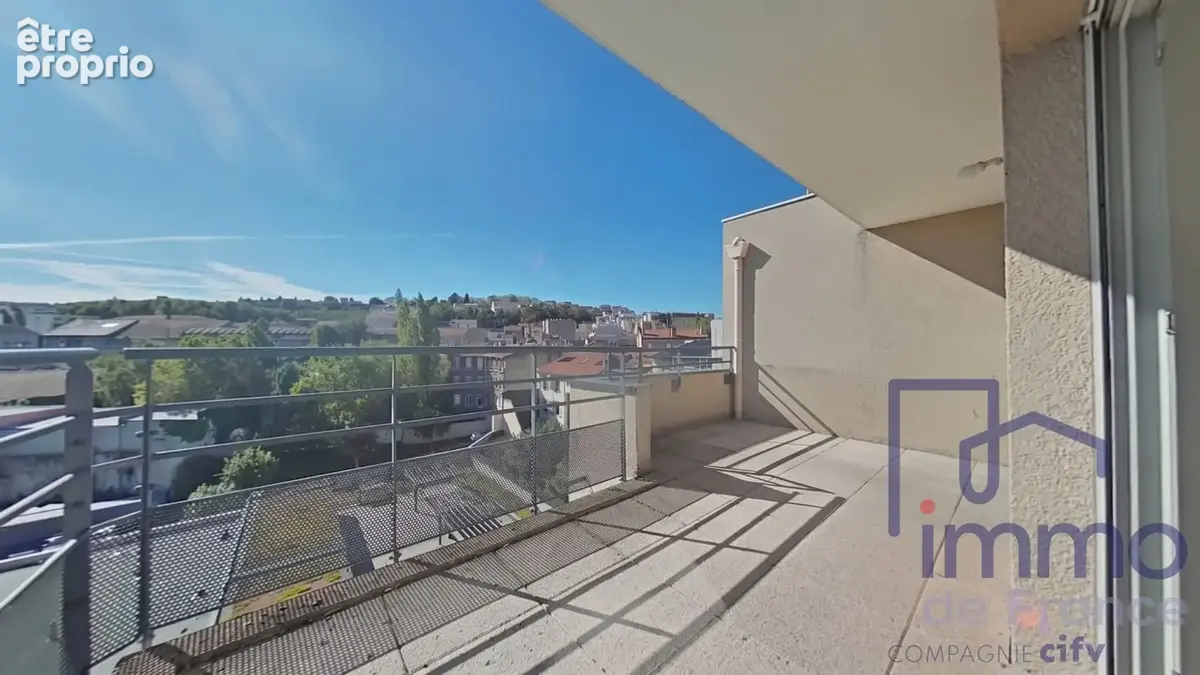 Appartement 3 pièces 63 m² à vendre à Saint-Etienne (42000) - photo 3