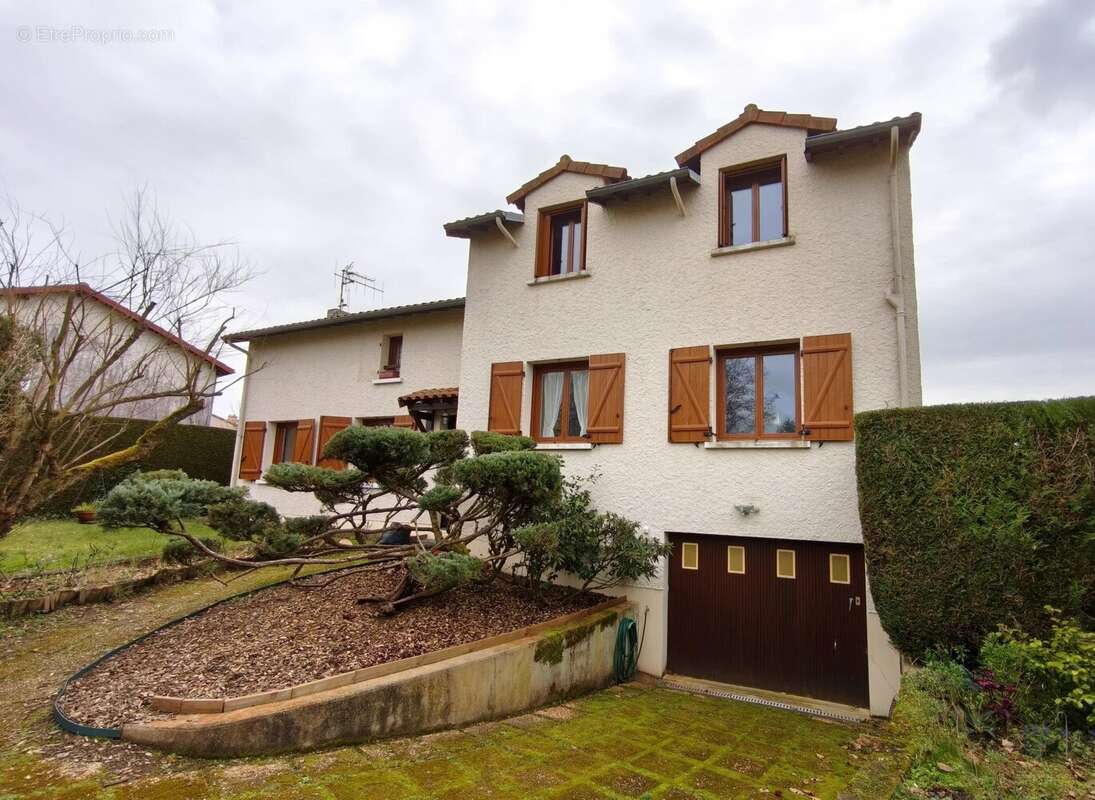 Maison à FONTAINE-LE-COMTE