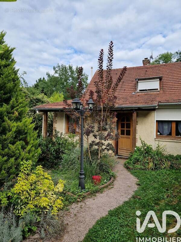 Photo 1 - Maison à COUCY-LE-CHATEAU-AUFFRIQUE