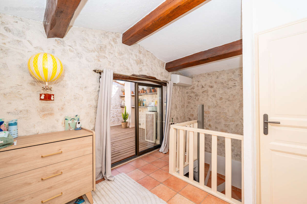 Appartement à LA COLLE-SUR-LOUP