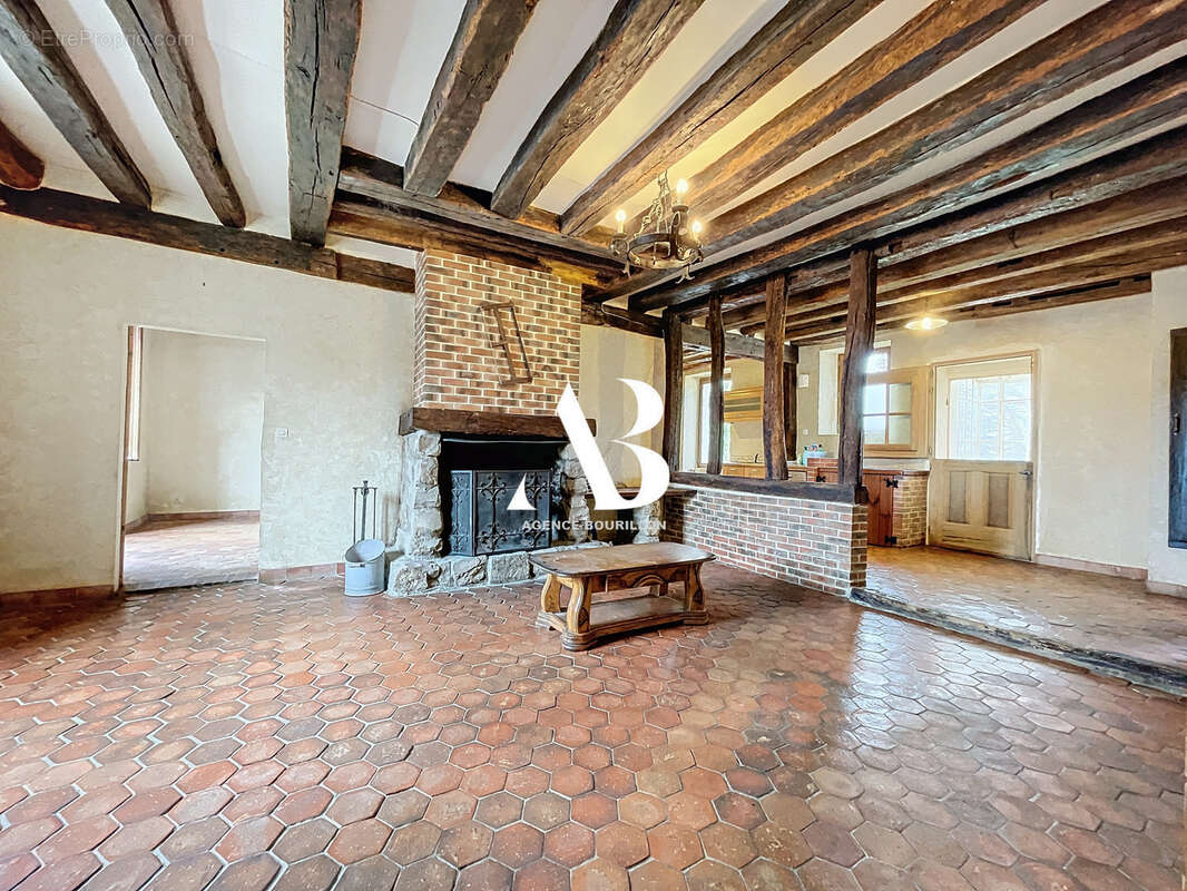 Maison à GRANDPUITS-BAILLY-CARROIS