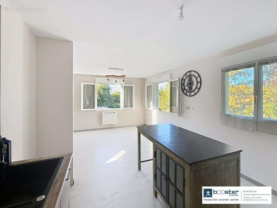 Maison à BONNAC-LA-COTE