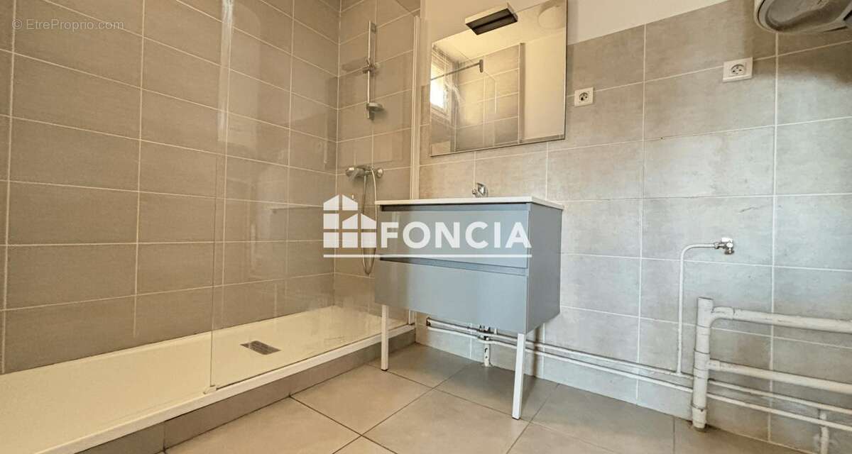 Appartement à SAINT-ETIENNE