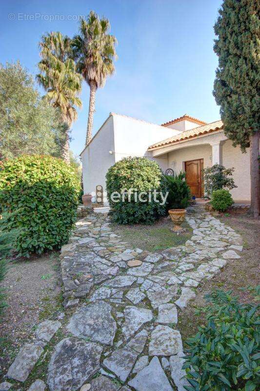 Maison à VILLEVEYRAC