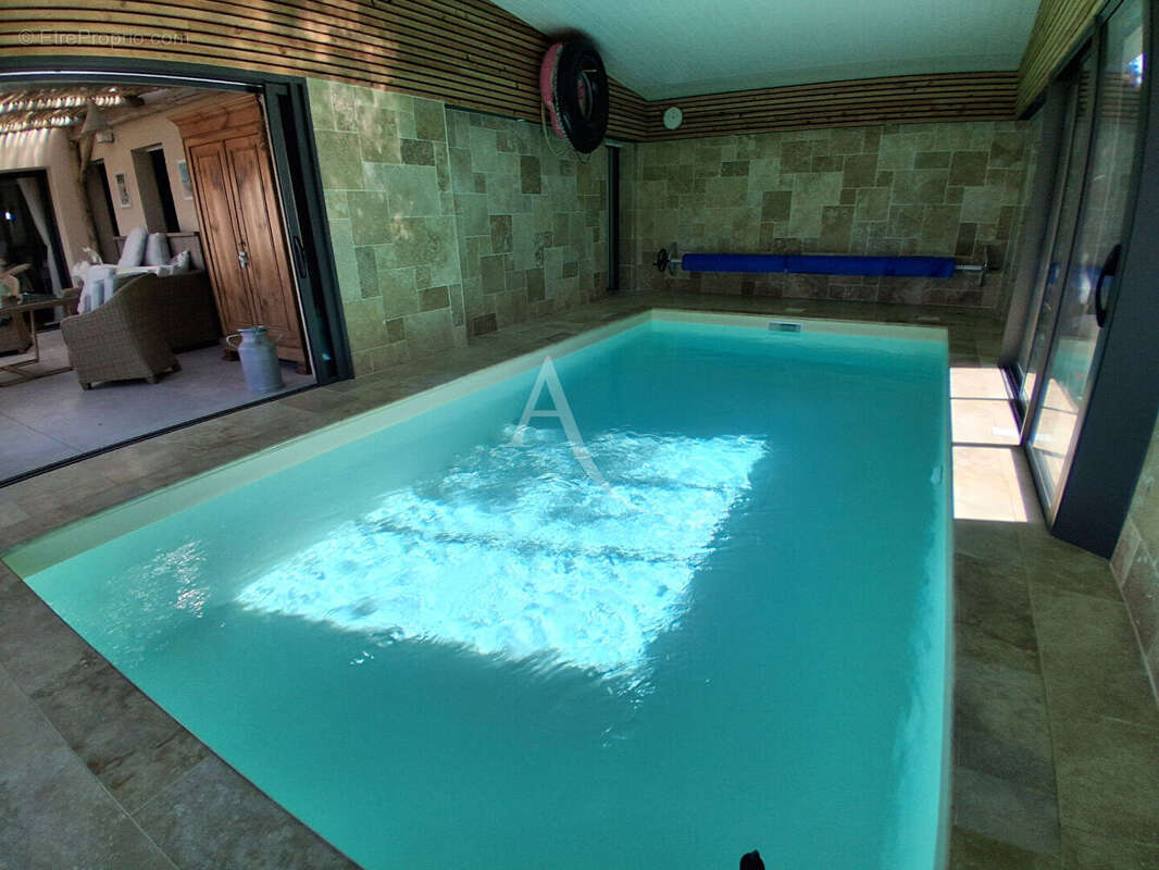 Maison à SAINT-VINCENT-SUR-JARD