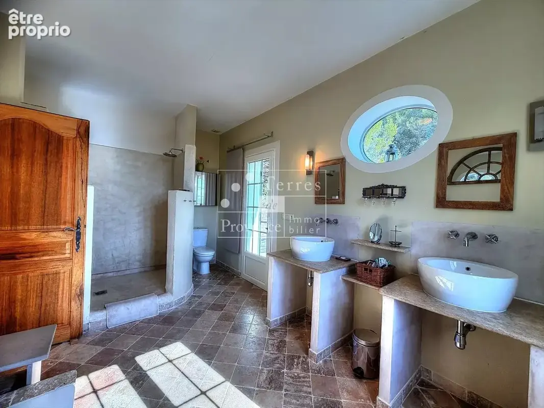 LORGUES – Élégante bastide provençale sur 4 000 m² avec piscine - photo 23