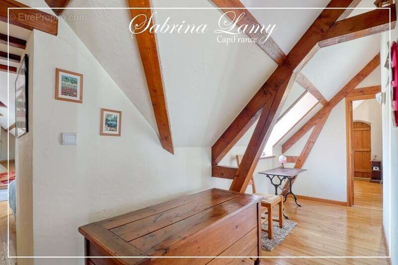  À Vendre : Élégante Propriété de Prestige en Pierre Meulière - 214 m² sur 2508 m² de Terrain - 5 chambres - photo 27