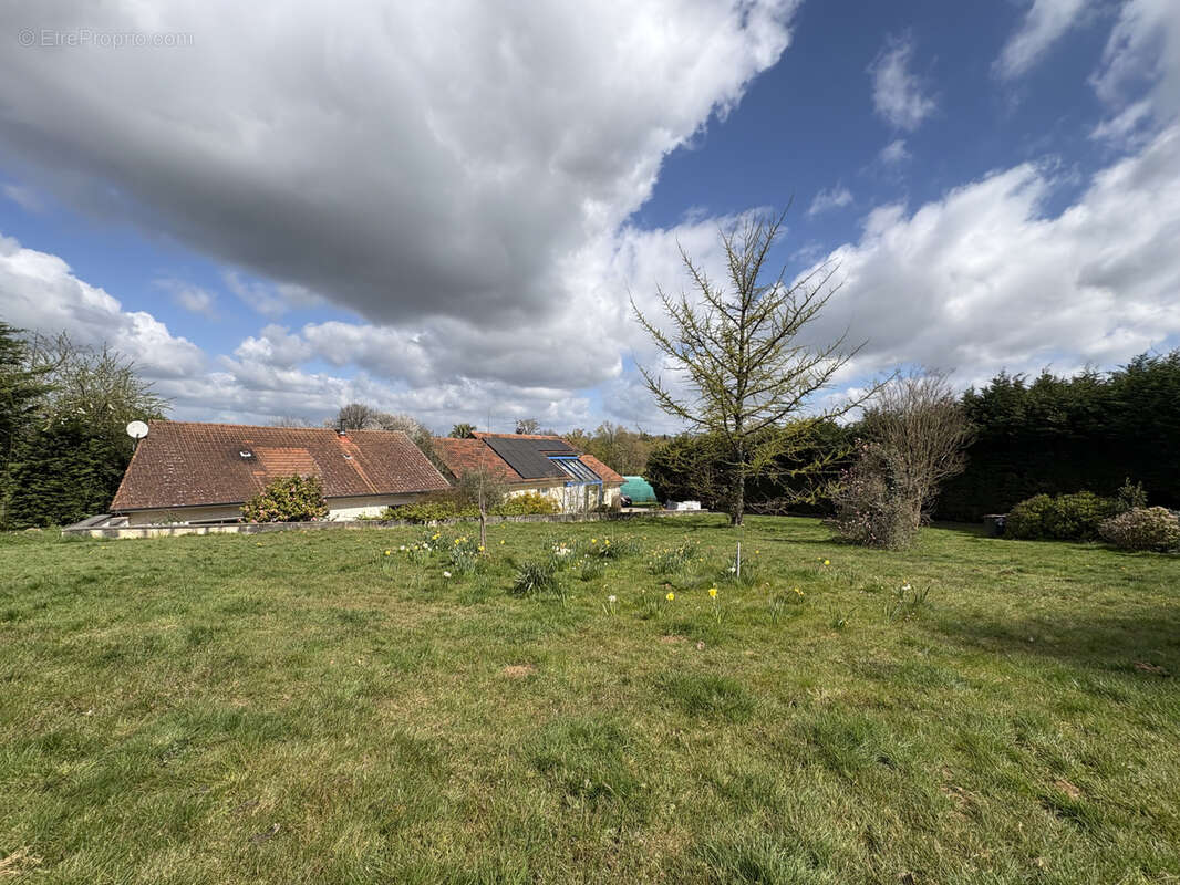 Maison à PERPEZAC-LE-NOIR