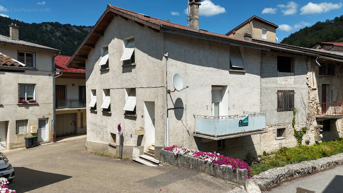Maison à CERDON