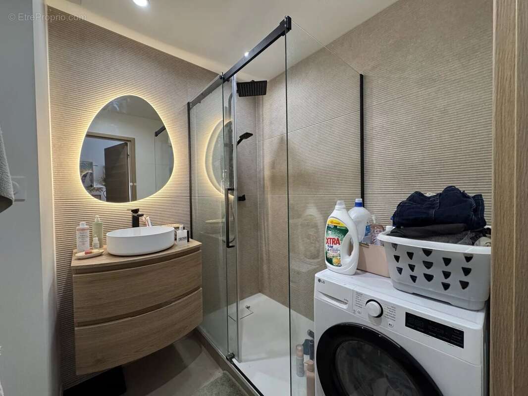 Appartement à MARSEILLE-7E