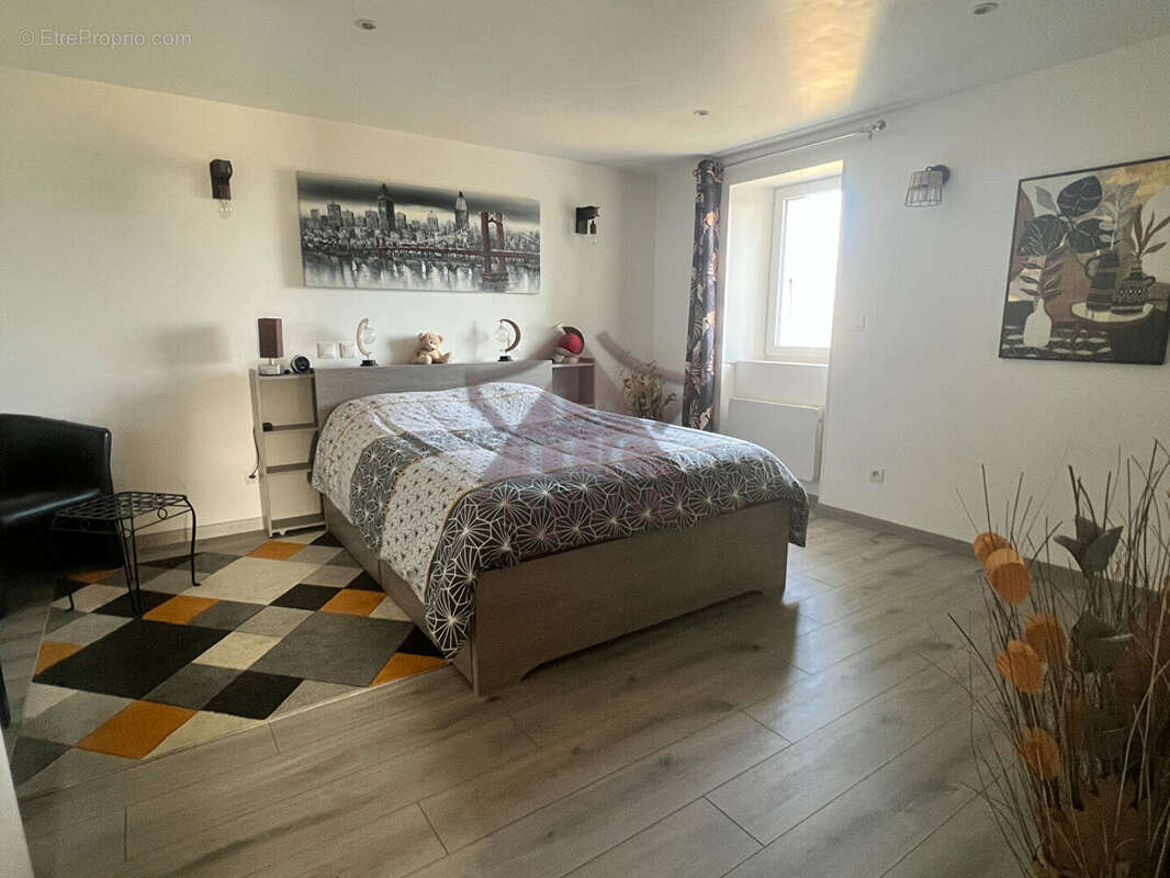 Appartement à LA VERNAREDE