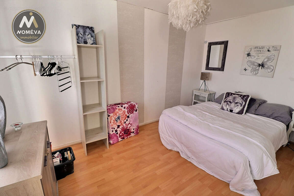 Appartement à DUNIERES