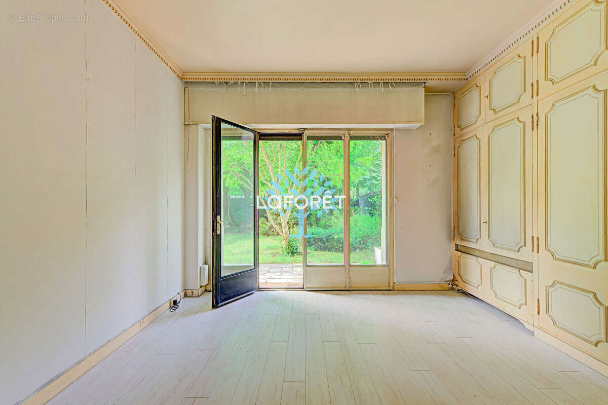 Appartement à NEUILLY-SUR-SEINE