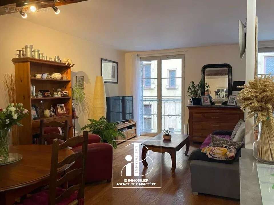 Appartement à FONTAINEBLEAU