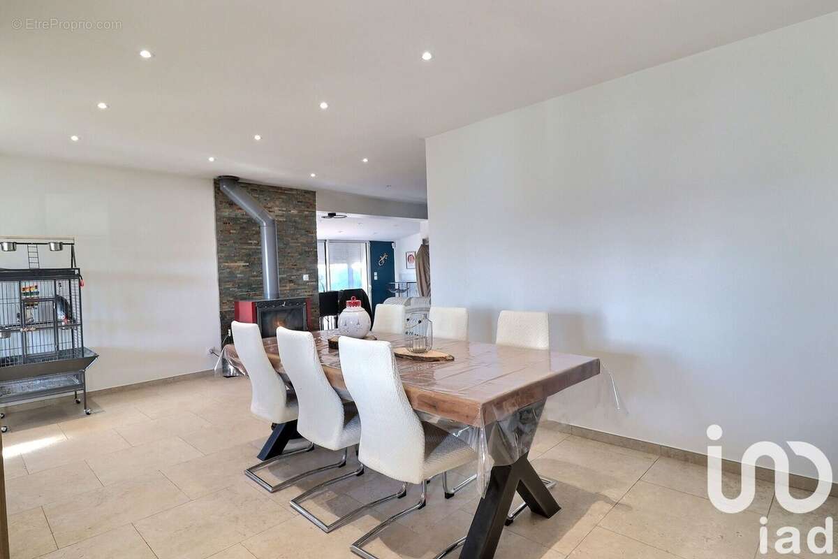 Photo 2 - Maison à SEILLONS-SOURCE-D&#039;ARGENS