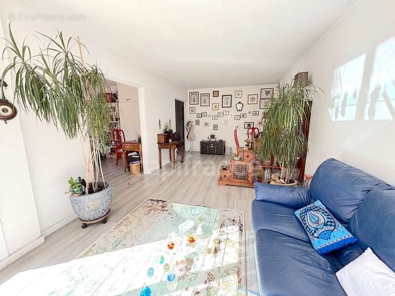 Appartement à MOUGINS